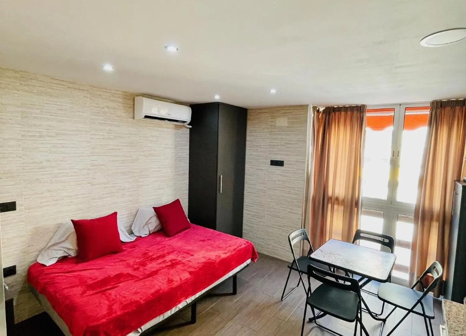 Апартаменты Apartamento Las Naciones Бенальмадена